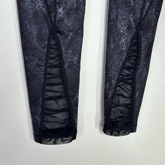 Ideology Snake Skin Workout Leggings - Picture 6 of 6